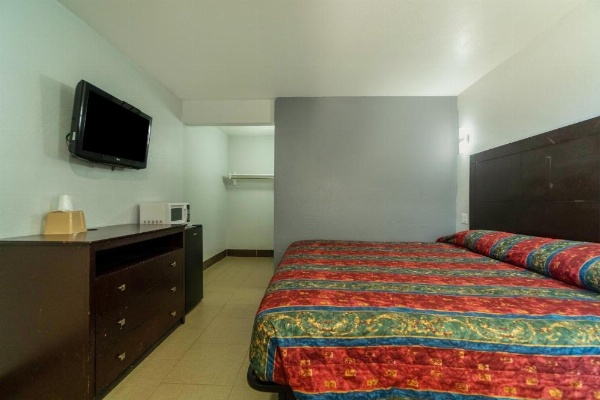 Xpress Inn & Extended Stay image 10