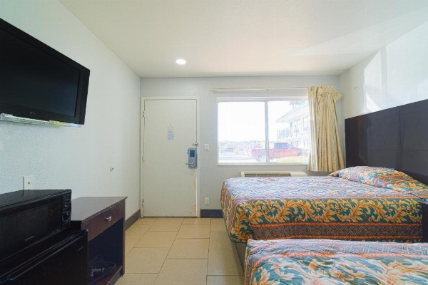 Xpress Inn & Extended Stay image 49