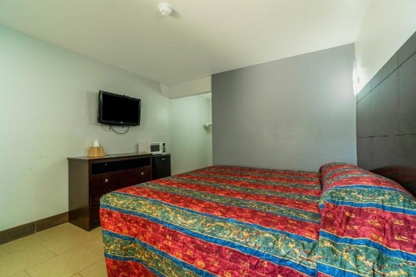 Xpress Inn & Extended Stay image 9