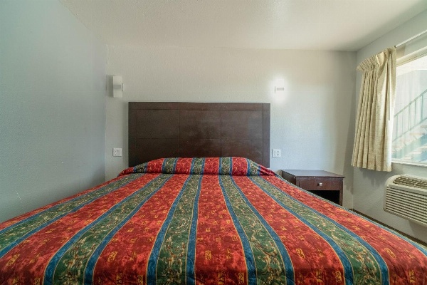 Xpress Inn & Extended Stay image 5