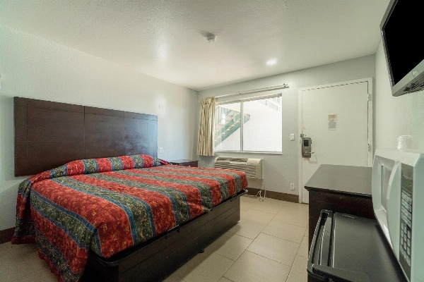Xpress Inn & Extended Stay image 6